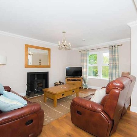 Douglas Fir Lodge With Hot Tub Near Cupar Fife Luthrie ภายนอก รูปภาพ