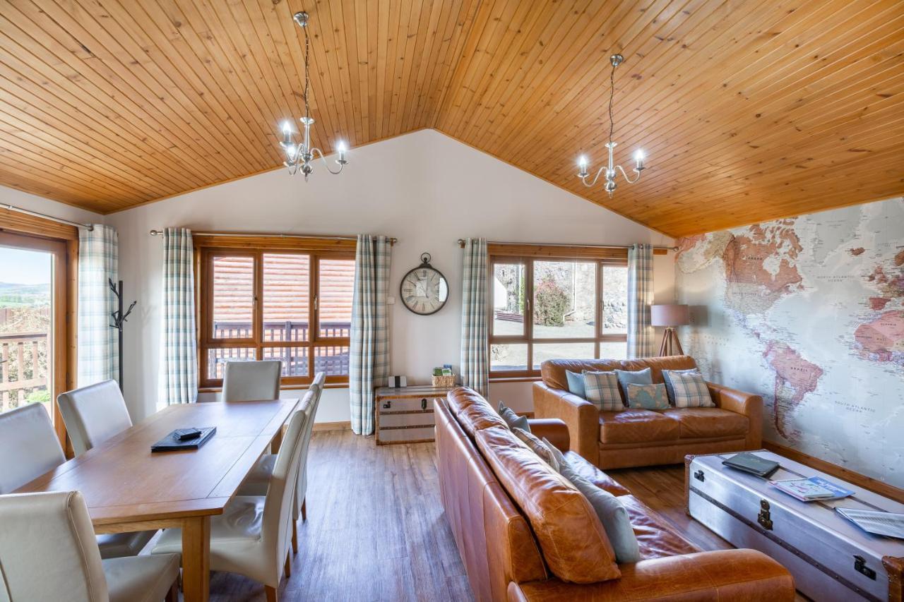 Douglas Fir Lodge With Hot Tub Near Cupar Fife Luthrie ภายนอก รูปภาพ