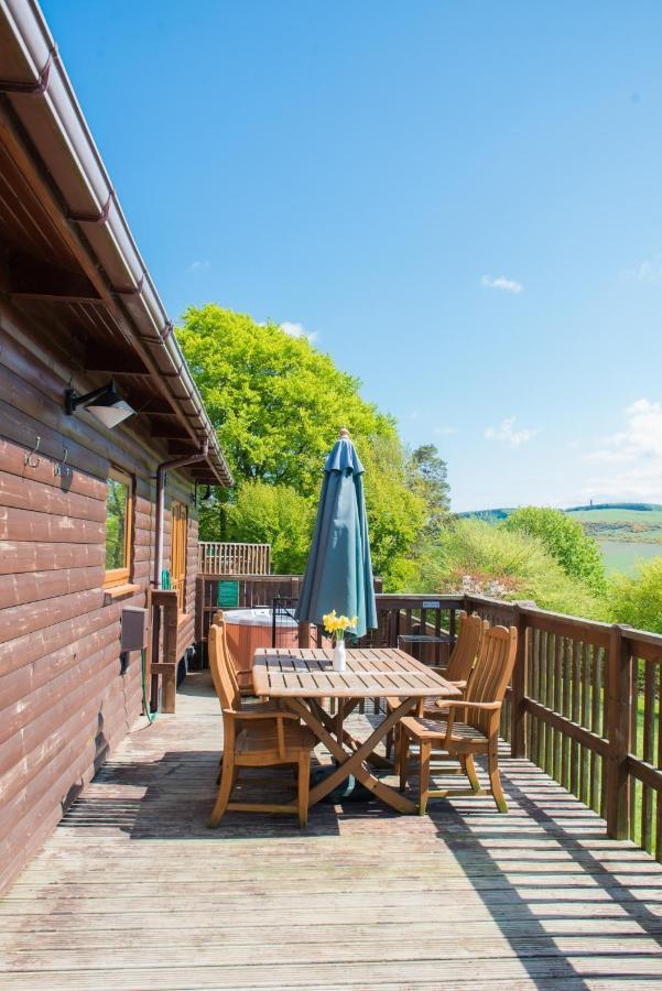 Douglas Fir Lodge With Hot Tub Near Cupar Fife Luthrie ภายนอก รูปภาพ