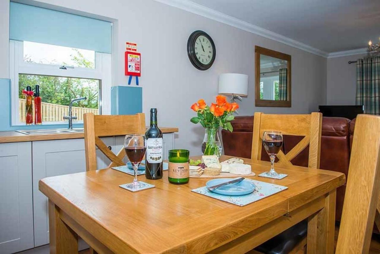 Douglas Fir Lodge With Hot Tub Near Cupar Fife Luthrie ภายนอก รูปภาพ