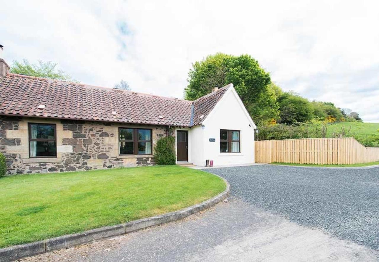 Douglas Fir Lodge With Hot Tub Near Cupar Fife Luthrie ภายนอก รูปภาพ