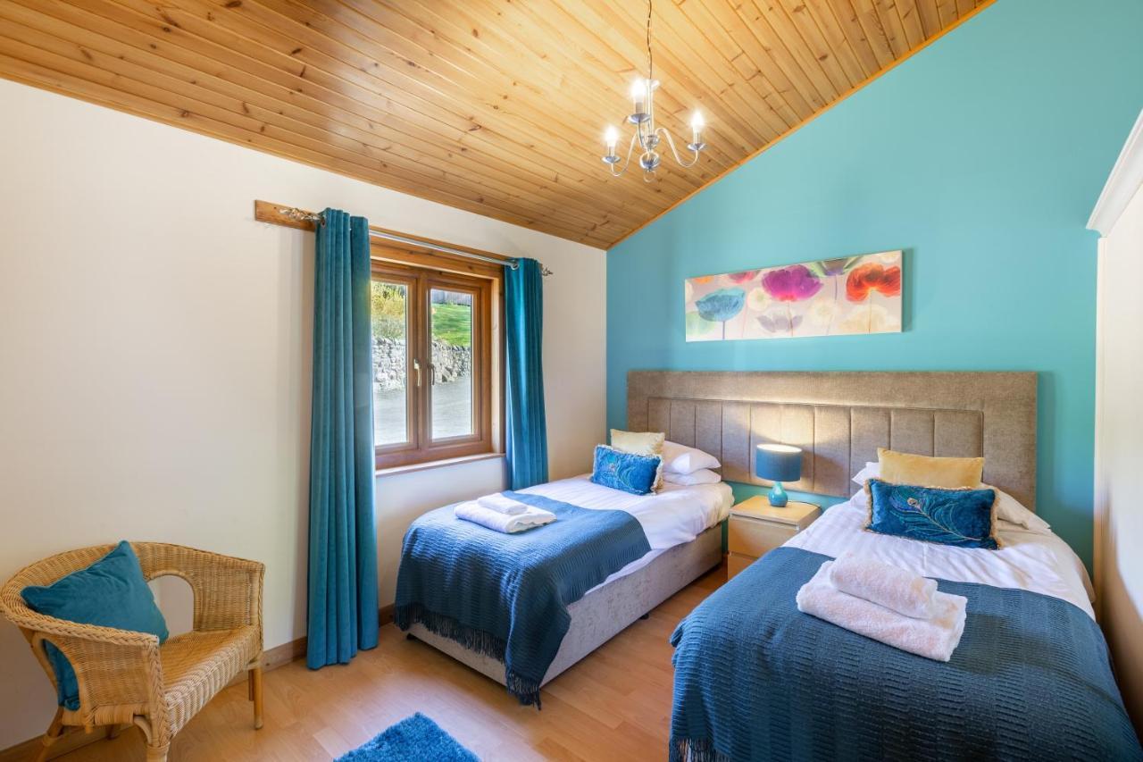 Douglas Fir Lodge With Hot Tub Near Cupar Fife Luthrie ภายนอก รูปภาพ